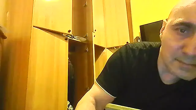 Analove1976 online show from 04.22.26