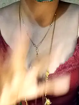 Snapshot of tuttifrutti17 chatting on 01.05.25 tuttifrutti17 online show from 01.05.25