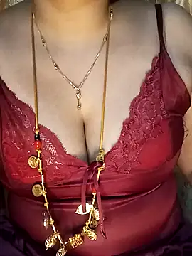 Snapshot of tuttifrutti17 chatting on 01.11.25 tuttifrutti17 online show from 01.11.25