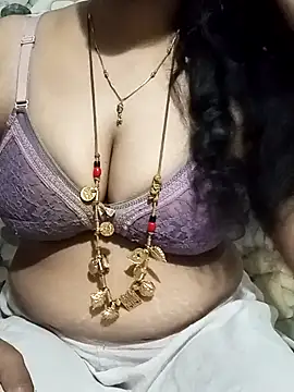 Snapshot of tuttifrutti17 chatting on 01.28.25 tuttifrutti17 online show from 01.28.25