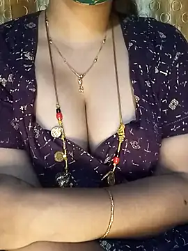 Snapshot of tuttifrutti17 chatting on 03.22.25 tuttifrutti17 online show from 03.22.25