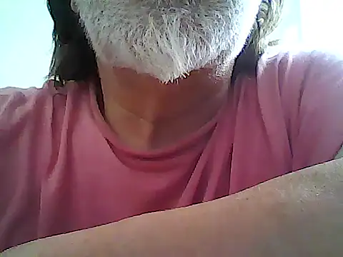 Snapshot of xcimeru chatting on 06.19.26 xcimeru online show from 06.19.26
