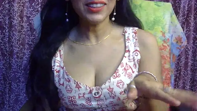 Snapshot of iam-moni2 chatting on 03.18.25 iam-moni2 online show from 03.18.25