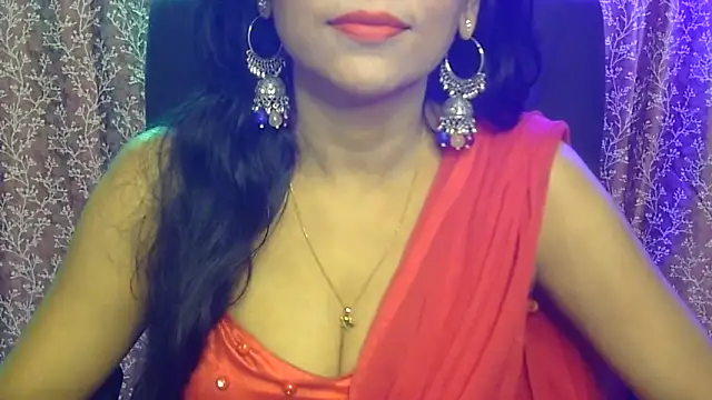 Snapshot of iam-moni2 chatting on 10.28.25 iam-moni2 online show from 10.28.25