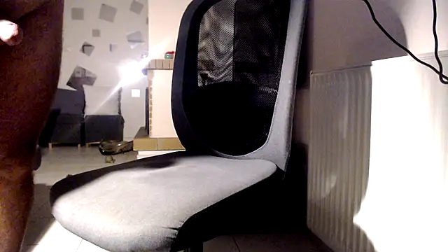 Snapshot of Pitu-94 chatting on 10.22.25 Pitu-94 online show from 10.22.25