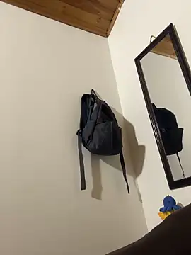 Snapshot of CamiRojas_boy chatting on 10.18.25 CamiRojas boy online show from 10.18.25