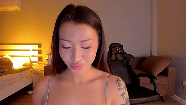 kawaii mia online show from 03.20.25