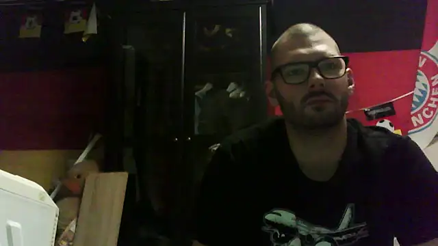 Die-geile-Sau online show from 10.28.25