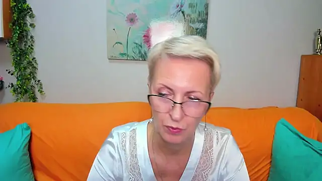 iamyourdream89 online show from 10.13.25