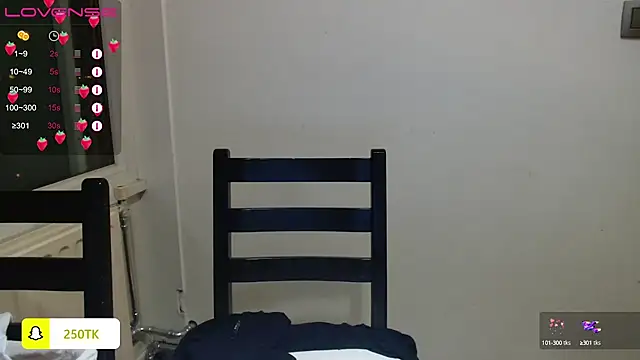 Snapshot of Thepanthera chatting on 12.15.24 Thepanthera online show from 12.15.24