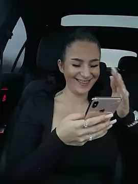 Mia-Bremer online show from 02.26.25