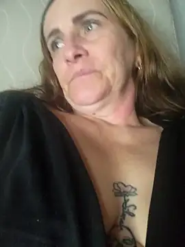 Snapshot of SeductionSilera chatting on 02.16.25 SeductionSilera online show from 02.16.25