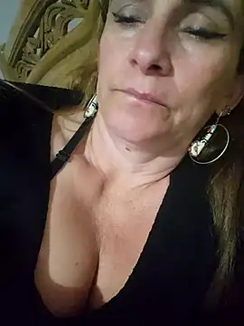 Snapshot of SeductionSilera chatting on 03.13.25 SeductionSilera online show from 03.13.25