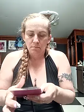 Snapshot of SeductionSilera chatting on 11.09.25 SeductionSilera online show from 11.09.25