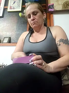 Snapshot of SeductionSilera chatting on 11.27.25 SeductionSilera online show from 11.27.25