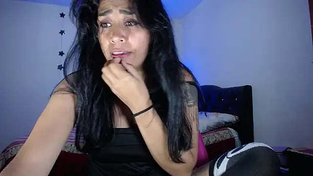 pinky violeta online show from 01.25.25