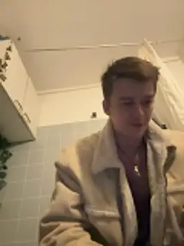 Toyjungee online show from 11.09.25