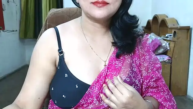 Snapshot of Cute_Mahi22 chatting on 07.17.26 Cute Mahi22 online show from 07.17.26