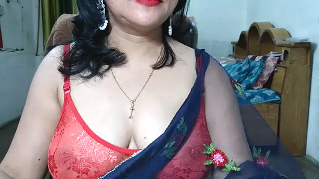 Snapshot of Cute_Mahi22 chatting on 07.18.26 Cute Mahi22 online show from 07.18.26