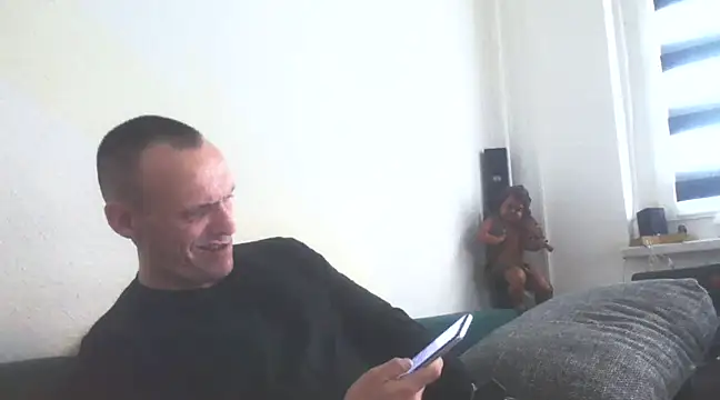 Snapshot of Penispumper81 chatting on 03.05.25 Penispumper81 online show from 03.05.25