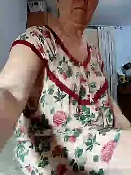 Snapshot of zarinafonliberman chatting on 02.04.25 zarinafonliberman online show from 02.04.25