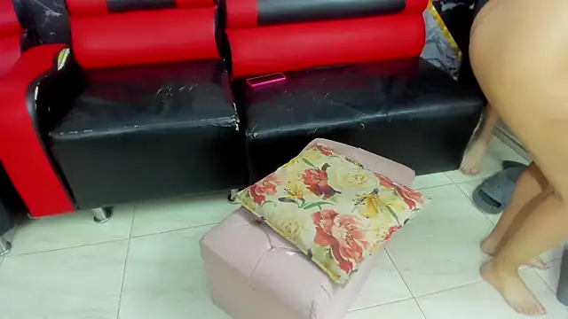 hot-threesome online show from 02.05.26