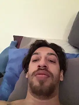 Snapshot of Nando chatting on 03.04.26 Nando online show from 03.04.26