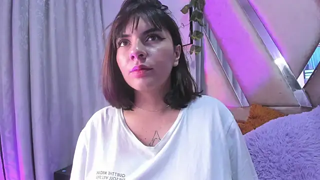 xhinata hyugax online show from 01.04.25