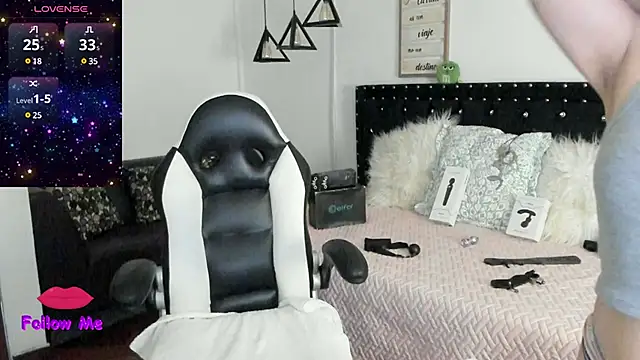 natasha logan  online show from 01.18.25