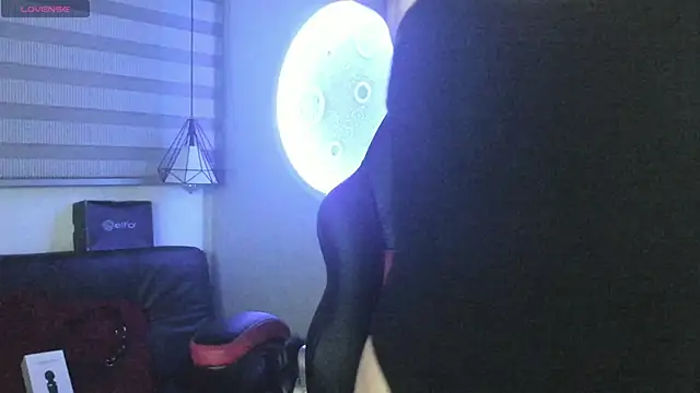 natasha logan  online show from 10.17.25