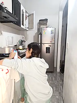 Snapshot of catire2323 chatting on 12.28.24 catire2323 online show from 12.28.24