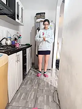 Snapshot of catire2323 chatting on 02.22.25 catire2323 online show from 02.22.25