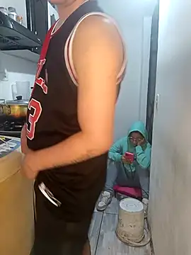 Snapshot of catire2323 chatting on 09.12.25 catire2323 online show from 09.12.25