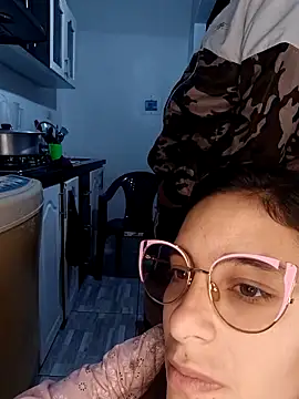 Snapshot of catire2323 chatting on 11.21.25 catire2323 online show from 11.21.25