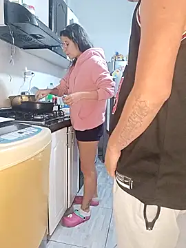 Snapshot of catire2323 chatting on 11.30.25 catire2323 online show from 11.30.25