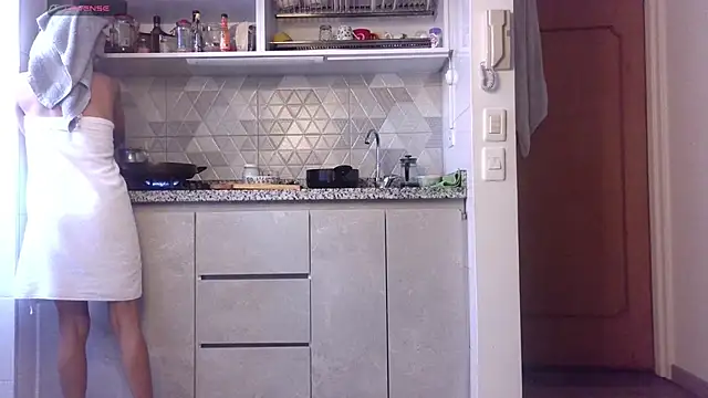 mini kunis online show from 12.20.24