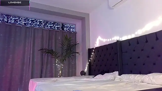 mini kunis online show from 02.13.26