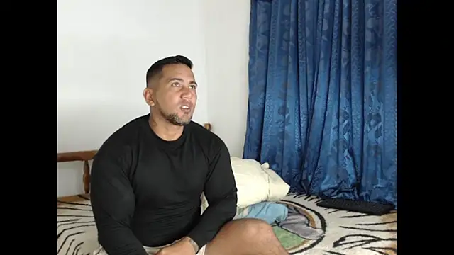 Snapshot of lover_1994 chatting on 01.23.25 lover 1994 online show from 01.23.25