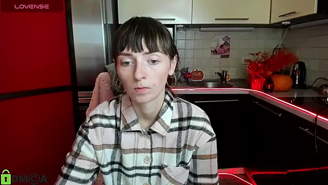 TayanaJons online show from 11.22.25