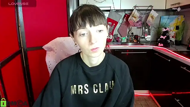 TayanaJons online show from 12.21.25