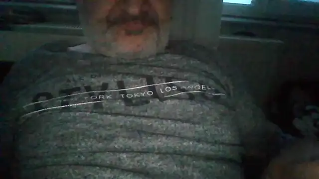 asira39 online show from 04.18.26