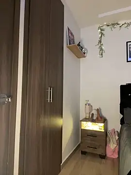 Snapshot of crystal_bunny7 chatting on 01.25.25 crystal bunny7 online show from 01.25.25