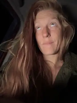 Snapshot of GoldenFlameGoddess chatting on 11.13.25 GoldenFlameGoddess online show from 11.13.25