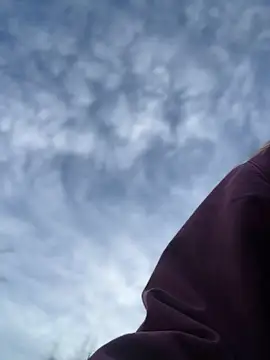 Snapshot of GoldenFlameGoddess chatting on 11.27.25 GoldenFlameGoddess online show from 11.27.25