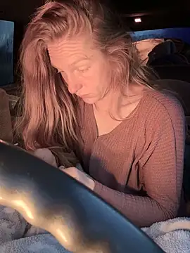 Snapshot of GoldenFlameGoddess chatting on 12.16.25 GoldenFlameGoddess online show from 12.16.25