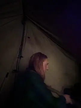 Snapshot of GoldenFlameGoddess chatting on 12.18.25 GoldenFlameGoddess online show from 12.18.25