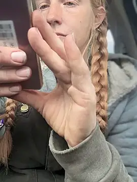 GoldenFlameGoddess online show from 04.12.26