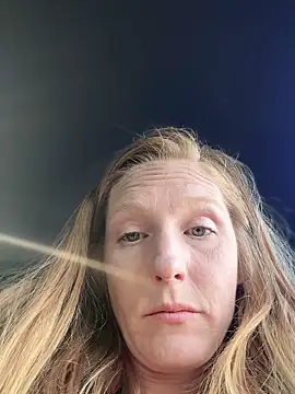 GoldenFlameGoddess online show from 04.19.26