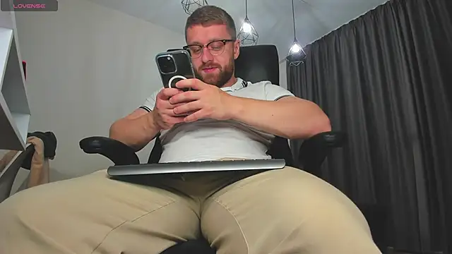 Findom guy online show from 11.23.25
