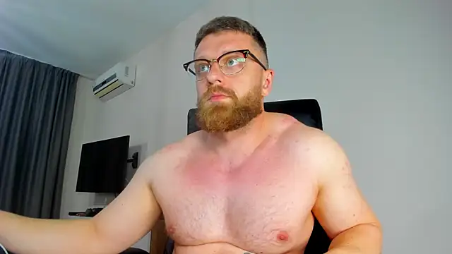 Snapshot of Findom_guy chatting on 04.30.26 Findom guy online show from 04.30.26